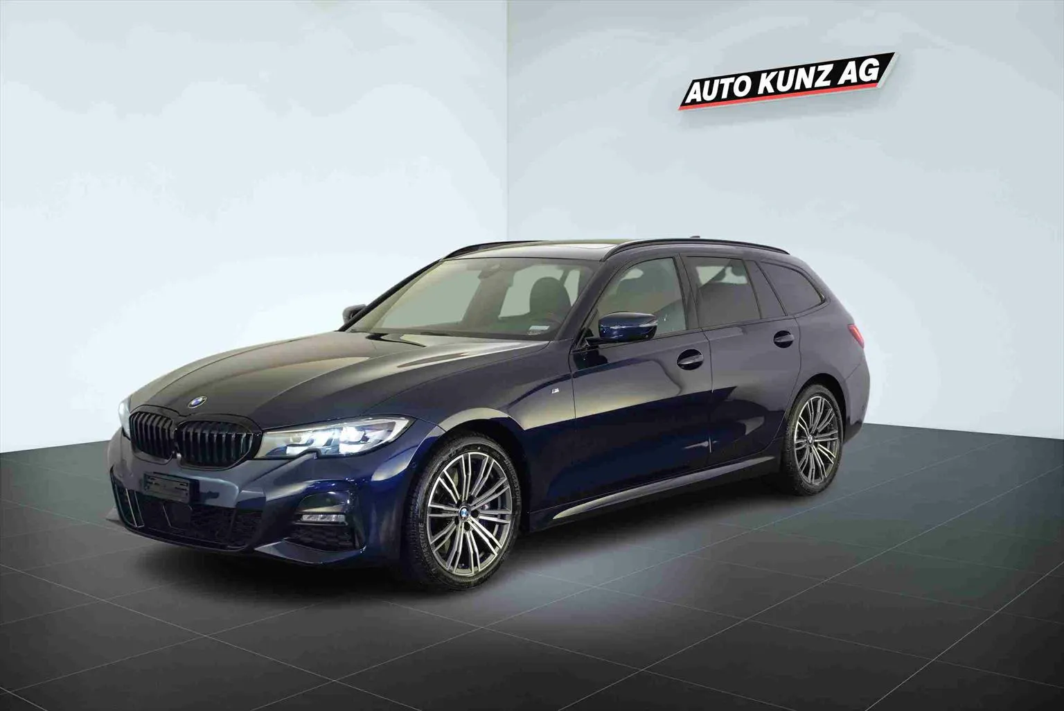 BMW 330i xDriveTouring M Sport Automat  Image 1