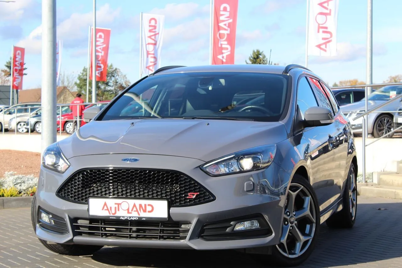 Ford Focus ST 2.0 Ecoboost...  Image 1