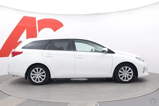 Toyota Auris Touring Sports 1,6 Valvematic Active Edition Mu Image 6